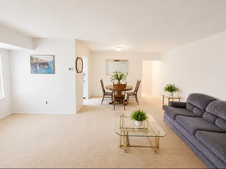 11 Laramie Ct #11 — Photo 4