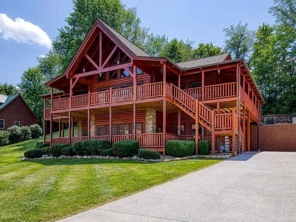 3406 Cove Meadows Dr, Sevierville, TN 37862