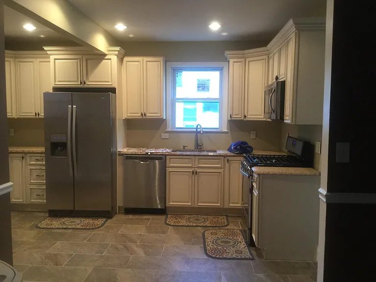 92 Mills St — Photo 3