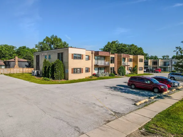 18320 Cherry Creek Dr APT 2, Homewood, IL 60430