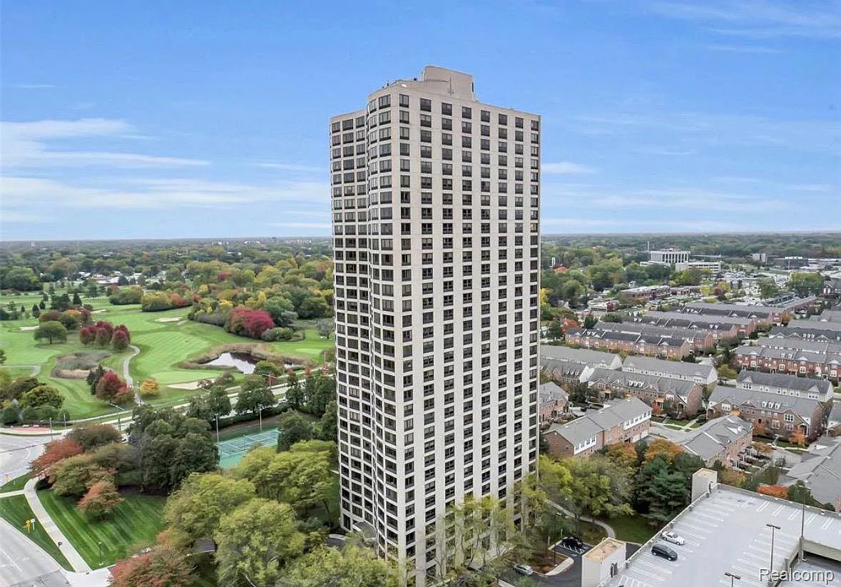 1 bed, 900 sqft, $1,695 — Photo 3