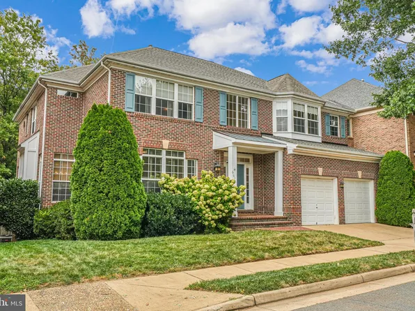 6676 Avignon Blvd, Falls Church, VA 22043