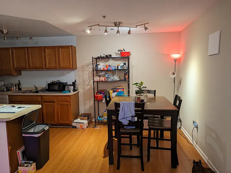 205 Simpson Ave #211 — Photo 6
