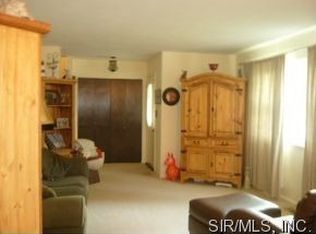102 Willow Dr, Freeburg, IL 62243