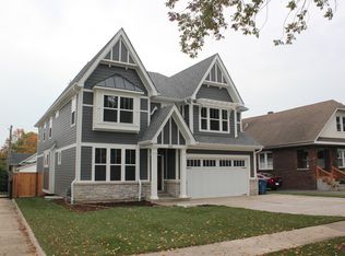 236 N Myrtle Ave, Elmhurst, IL 60126