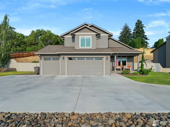 3143 NW Delcon Court, East Wenatchee, WA 98802