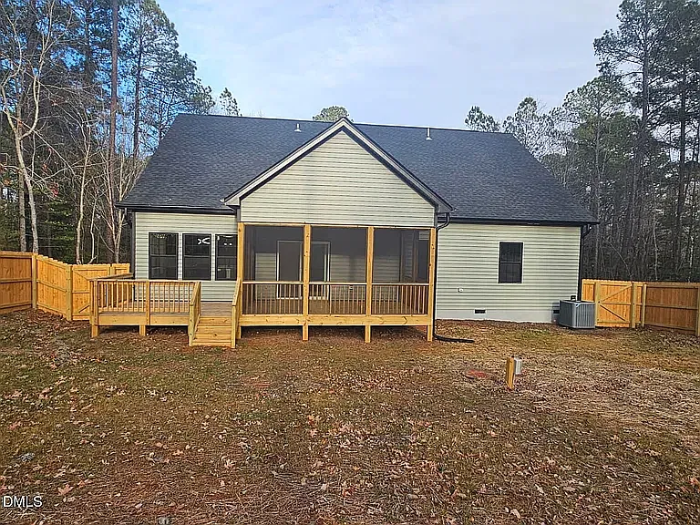 3 bed, 3190 sqft, $2,795 — Photo 4