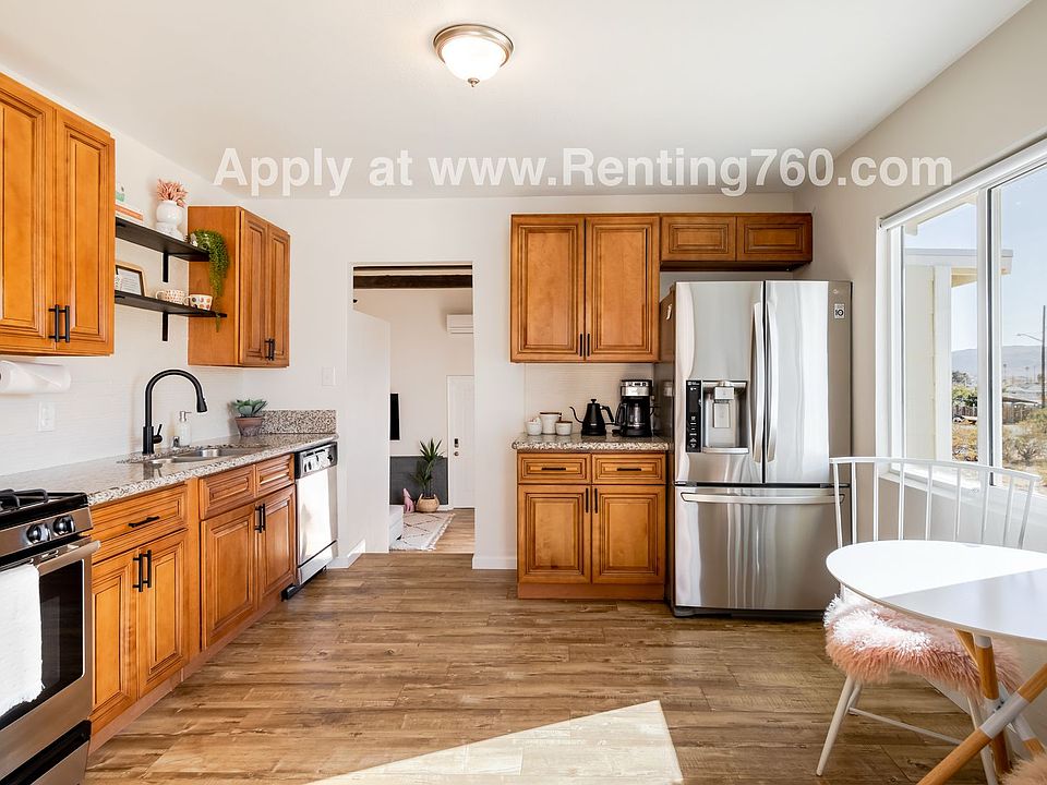 1st image of 72068 Sunnyslope Dr