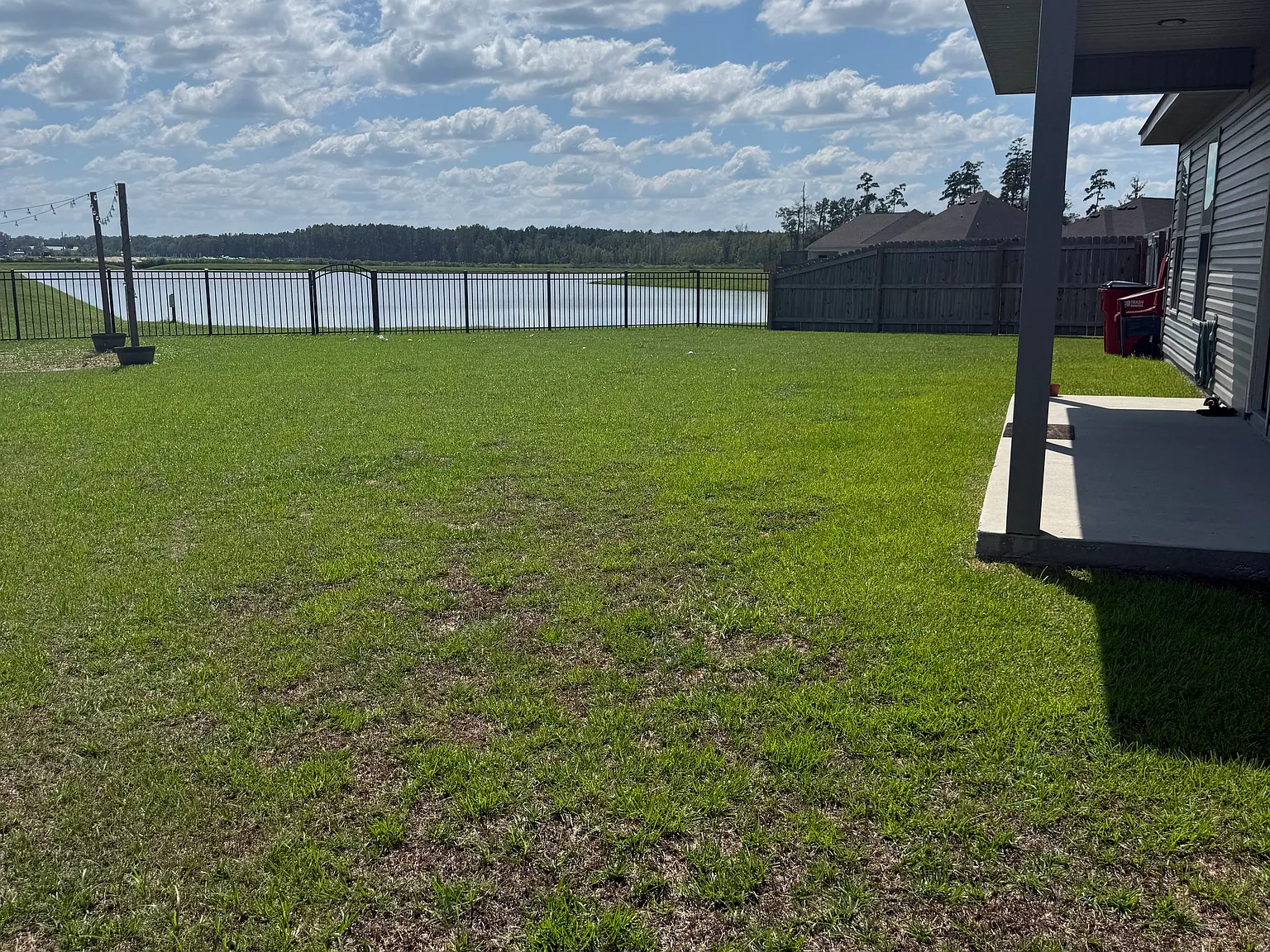 4 bed, 2.5 bath, 1700 sqft, $2,000 — Photo 3