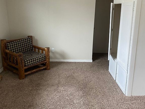 5th image of 2139 W Hammond Dr #Basement