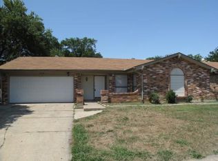 123 Wingren Ln, Arlington, TX 76014