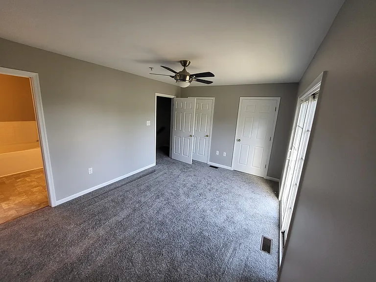 114 Vince Dr — Photo 38