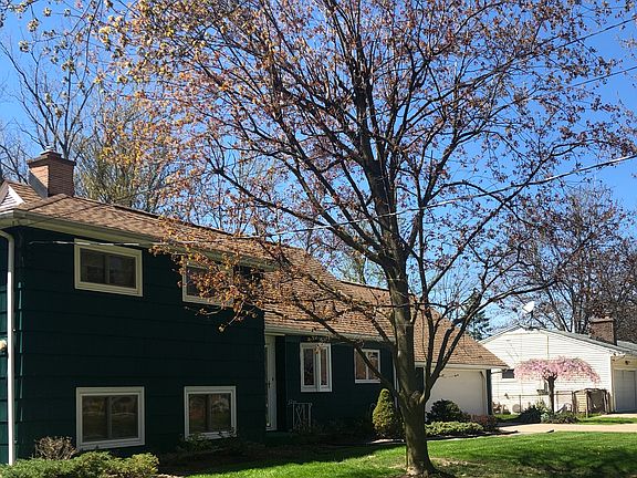 2nd image of 1410 Birch Dr