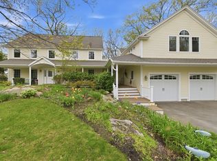 9 Woodcliffe Rd, Lexington, MA 02421