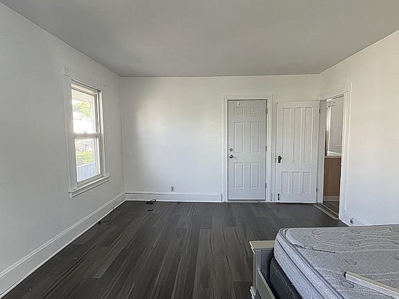5th image of 418 East St #2