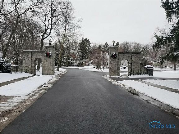 2nd image of 420 Forest Dr
