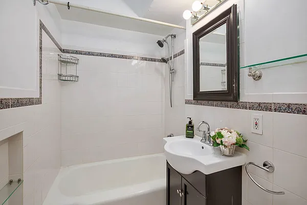 Sold by Keller Williams NYC | media 14