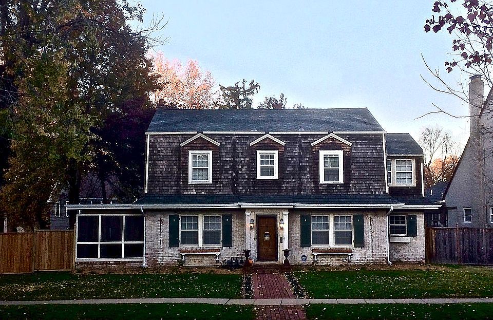 2nd image of 824 W 61st St
