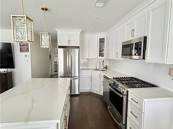 5th image of 653 Correll Ave #B