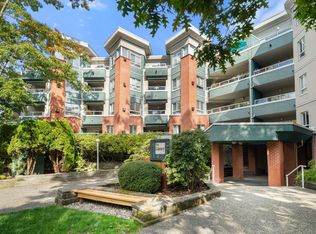 128 W 8th St #115, North Vancouver, BC V7M3M1