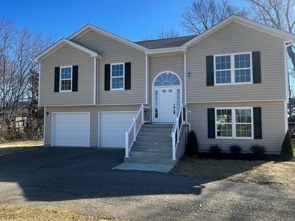 184 Military Ave, Bunker Hill, WV 25413