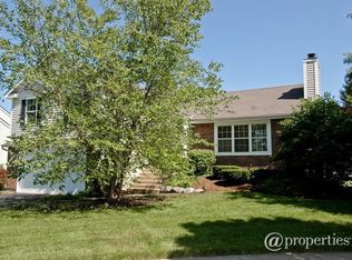 1224 Westport Rdg, Crystal Lake, IL 60014