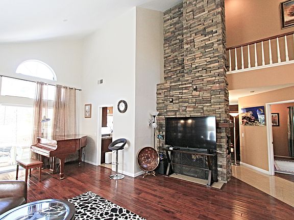 5th image of 13372 Darview Ln