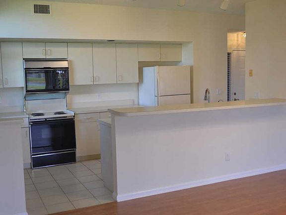 4th image of 8017 Aberdeen Dr APT 102