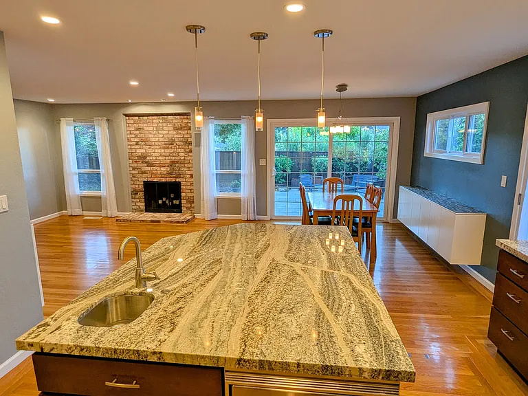 913 Pleasant Hill Rd — Photo 5