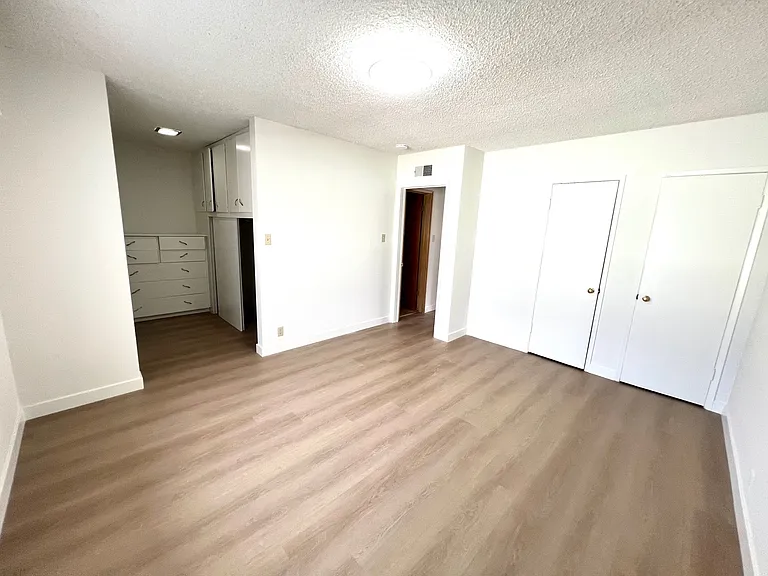 Arcadia Manor — Photo 9
