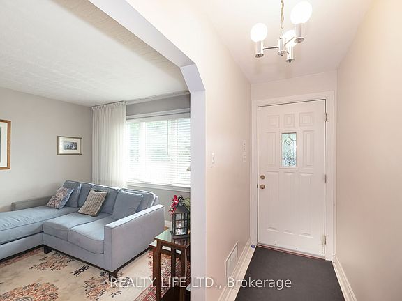2nd image of 24 Battersea Cres