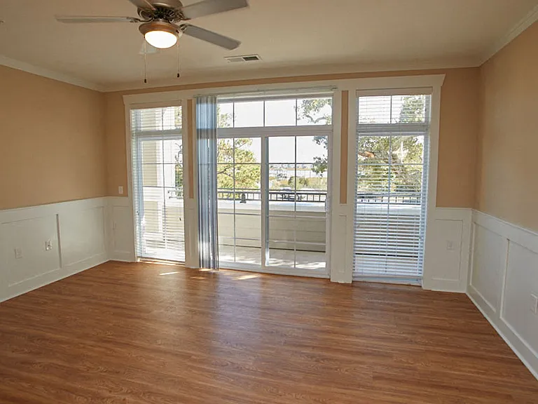 Grand View Luxury Apartments — Photo 15