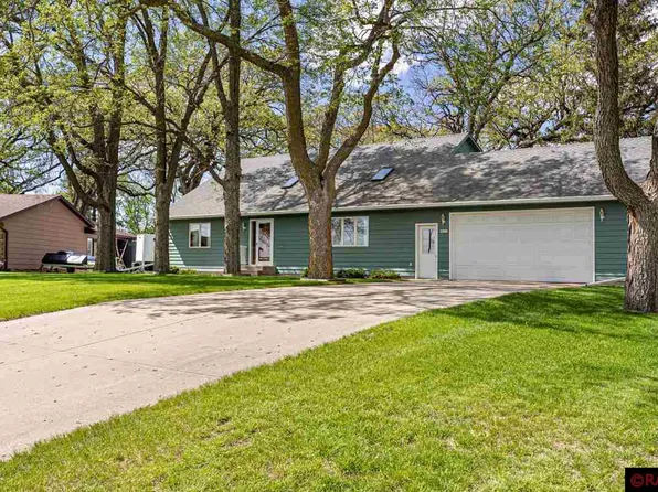 2260 La Casa Ln SE, Owatonna, MN 55060