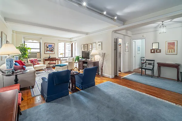 Sold by Stribling | media 1