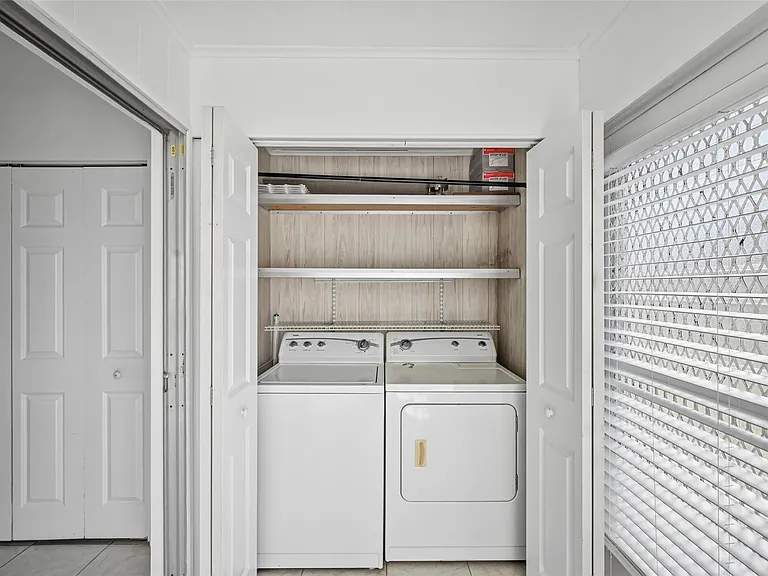 451 Monaco Park #J — Photo 18