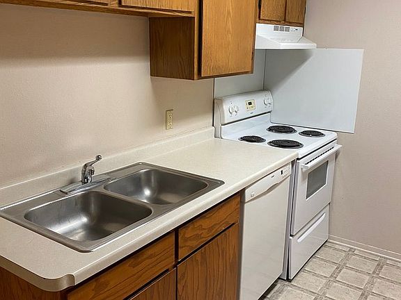 2nd image of 210 5th Ave NE #301