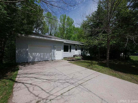 2nd image of 1104 10th Ave