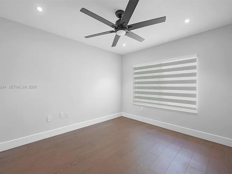 16440 Ruby Lk — Photo 23