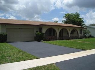 1080 NW 74th Ter, Plantation, FL 33313