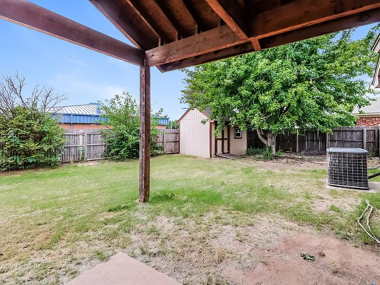 2200 SW 141st Pl — Photo 16