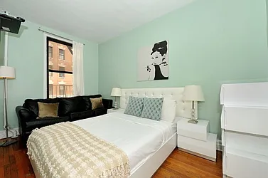 Rented by Eisenberg Exclusives