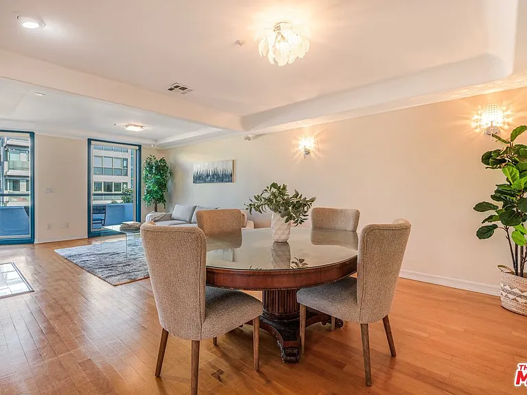 1645 Malcolm Ave #302 — Photo 17