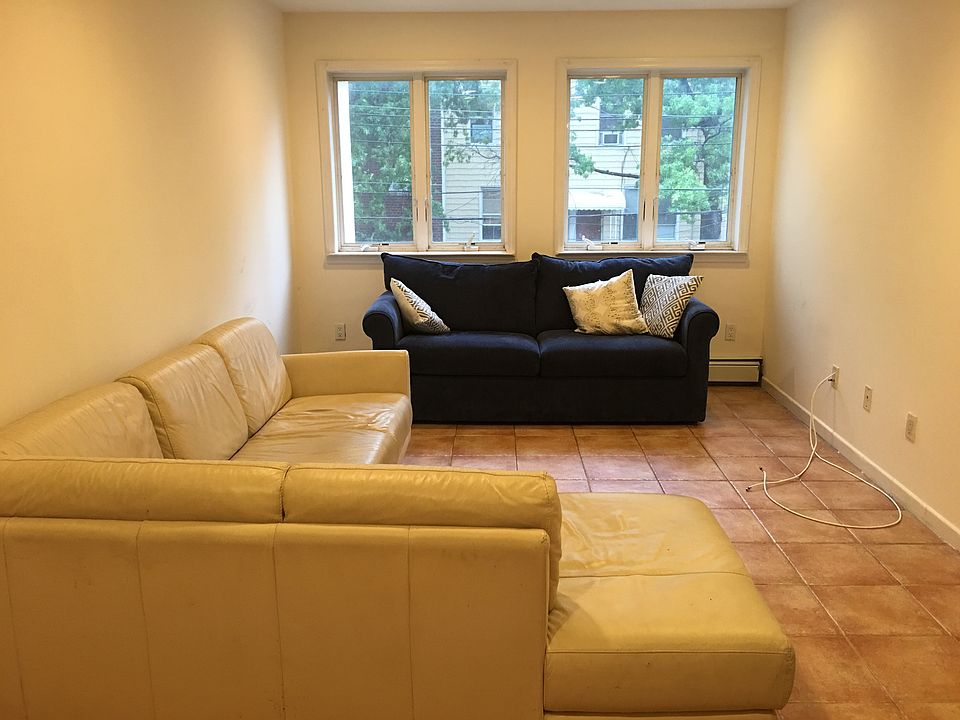1st image of 2646 29th St