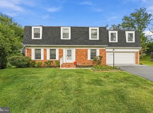 15 Lochmoor Ct, Lutherville Timonium, MD 21093