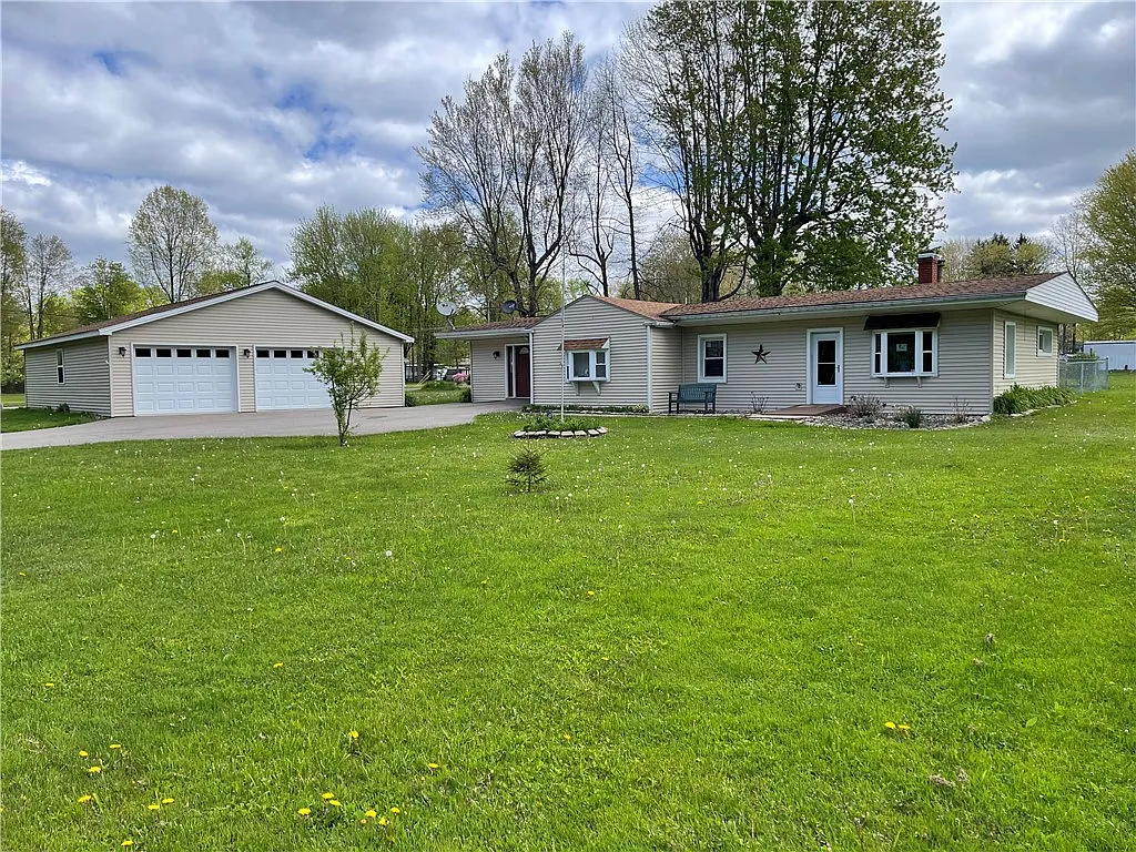 10198 S Lake Rd photo 1
