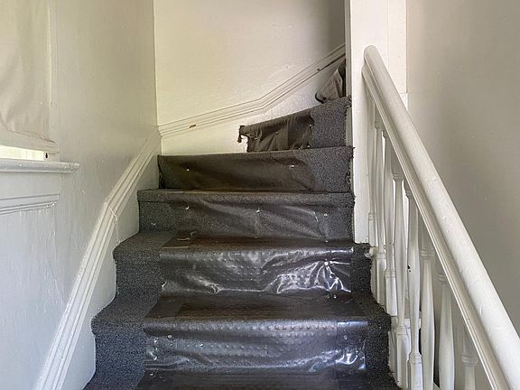 4th image of 1826 E Dalton Ave #3