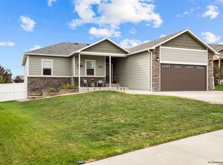 3226 Fire Side Dr, Cheyenne, WY 82001