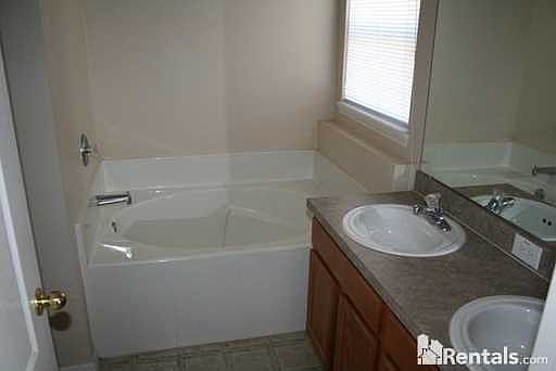 4th image of 320 Appaloosa Ct