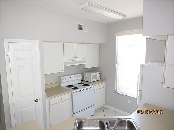 4th image of 9124 Lake Chase Island Way