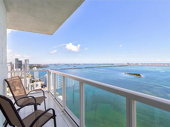 4th image of 1900 N Bayshore Dr APT 4202